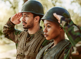 Studenten kunnen aan de Haagse Hogeschool opleiding tot militair volgen Studenten kunnen aan de Haagse Hogeschool opleiding tot militair volgen